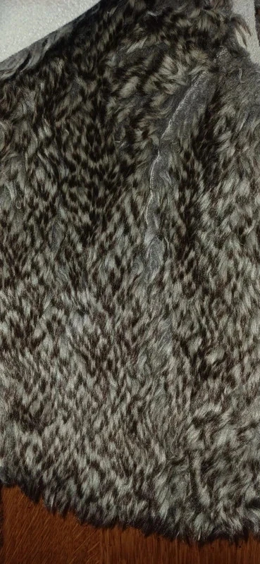 Fake fur sleeveless jacket size 4 years – photo 7